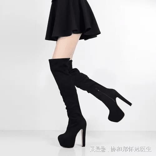 备的高筒靴小心背后隐藏的安全隐患！qmh球盟会亚博网址爱美女孩冬季必(图2)