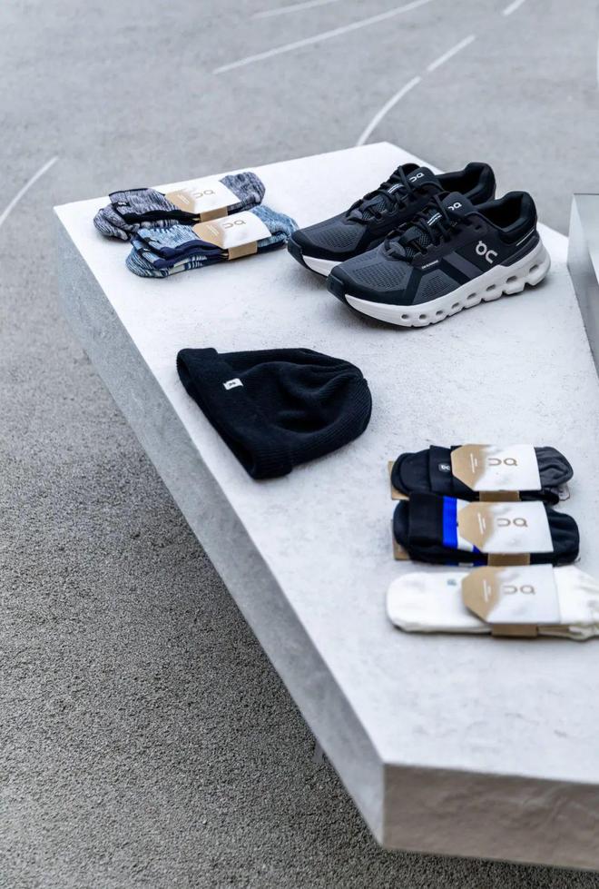 omon、adidas等品牌相关资讯快来点击查看查收吧～球盟会首页NEWS Café 本周精选LOEWE、Sal(图3)