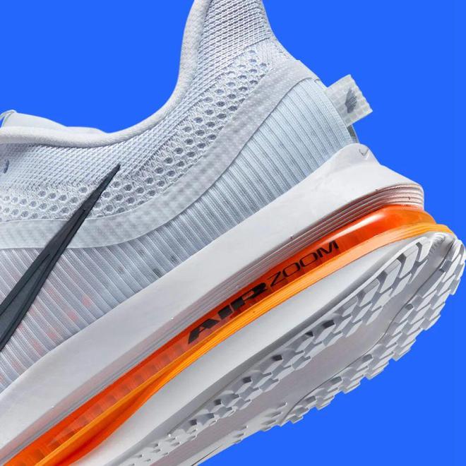 Nike跑鞋把能给的都给足了球盟会网页登录配置诱人！这双(图2)